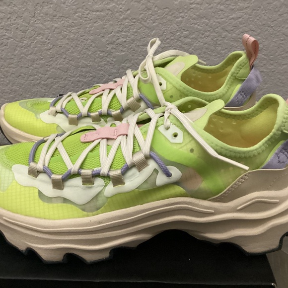 SOREL Women's Kinetic Breakthru Tech Lace Sneakers, size 8 - Picture 3 of 12